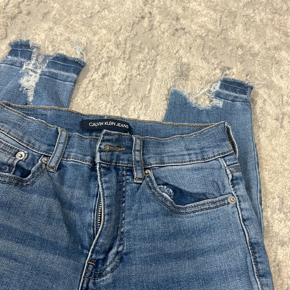CALVIN KLEIN DISTRESSED SKINNY JEANS - Picture 4 of 6